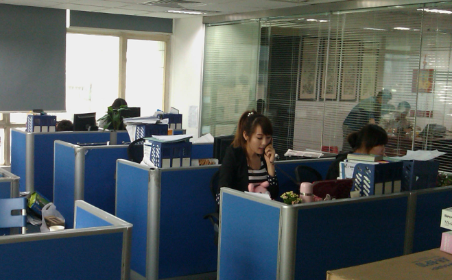 振裕地坪材料选型指南：工业厂房地坪定制方案